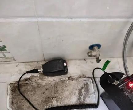 东海屋顶漏水维修公司分享下卫生间漏水的危害及解决方法